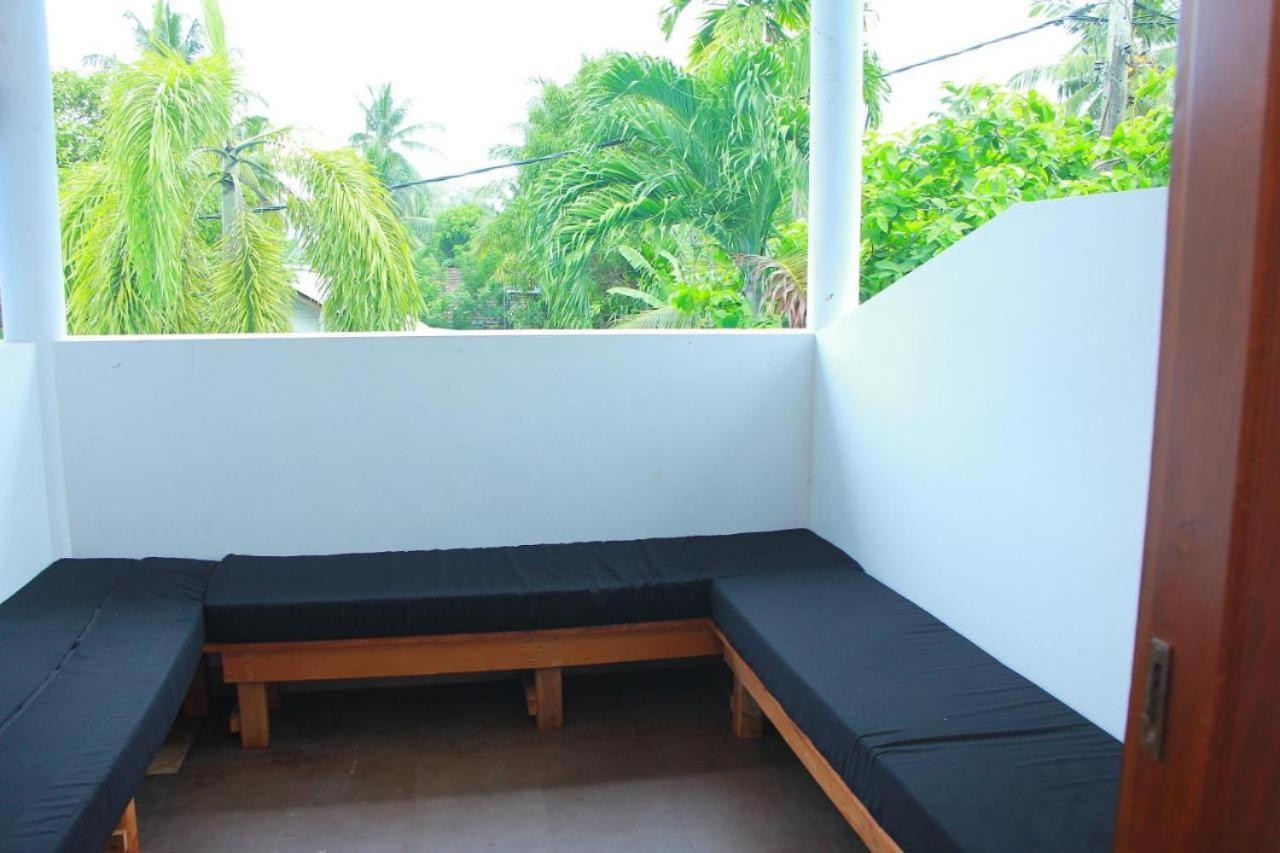 Hari Hari Hostel Weligama Eksteriør billede