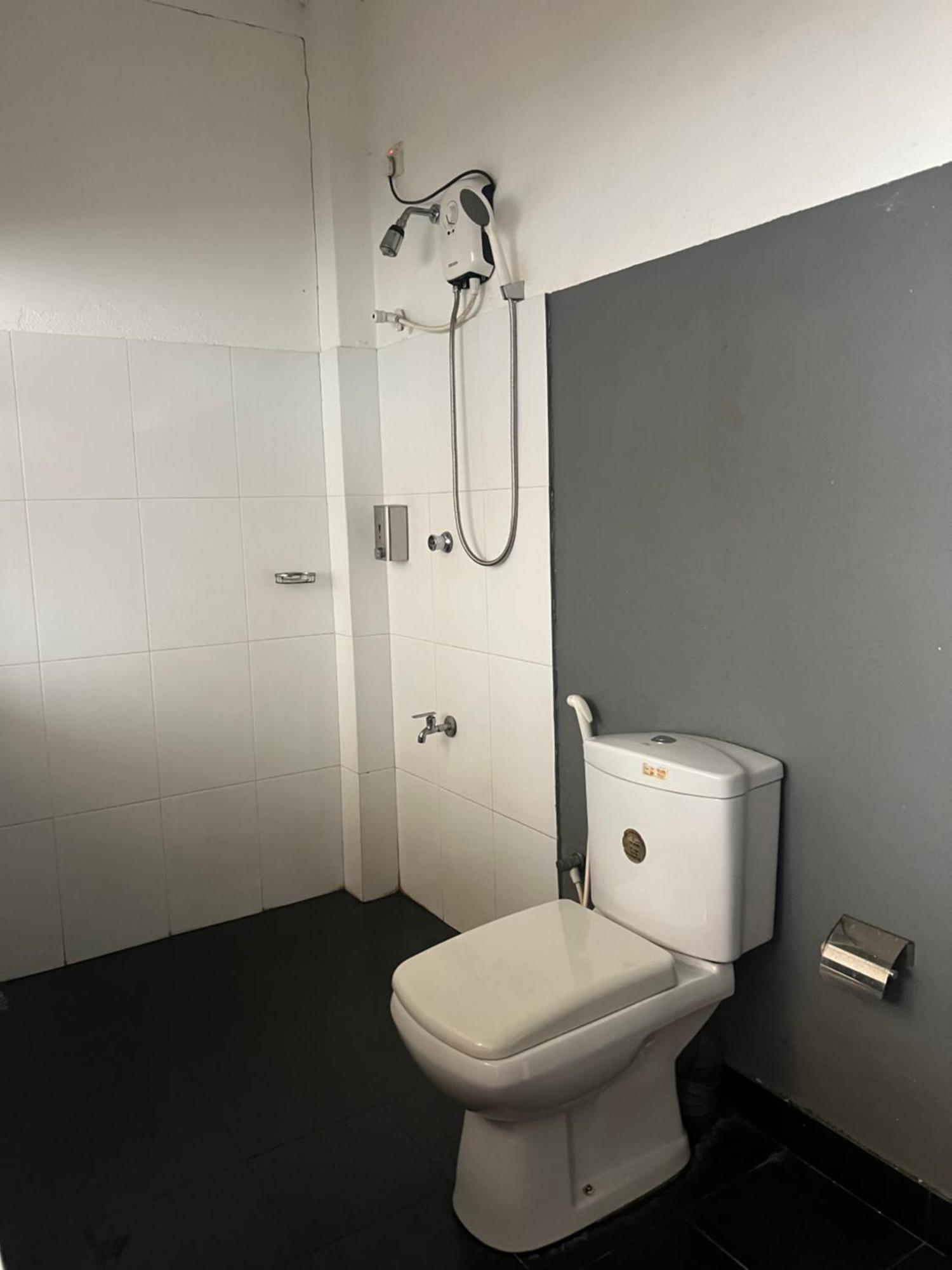 Hari Hari Hostel Weligama Eksteriør billede