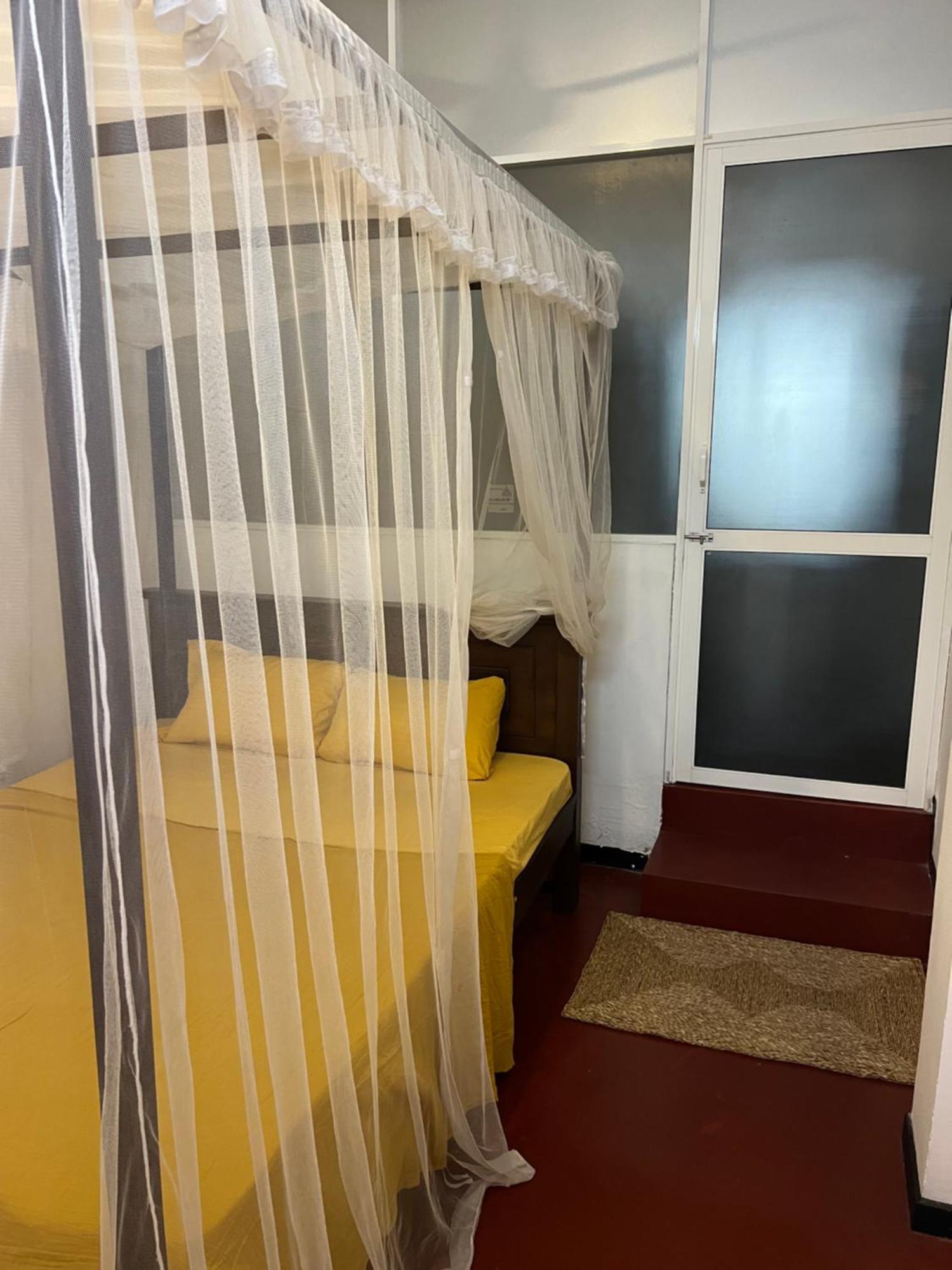 Hari Hari Hostel Weligama Eksteriør billede
