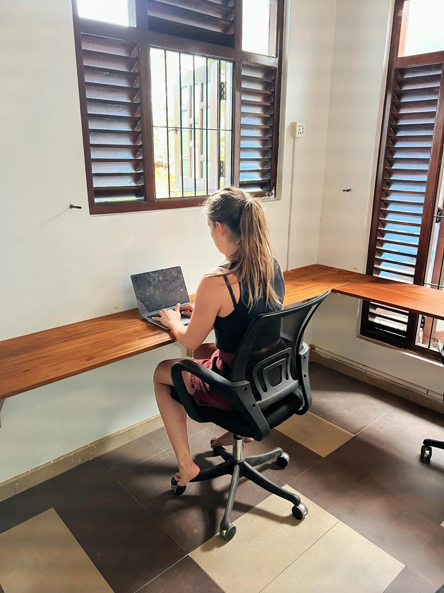 Hari Hari Hostel Weligama Eksteriør billede